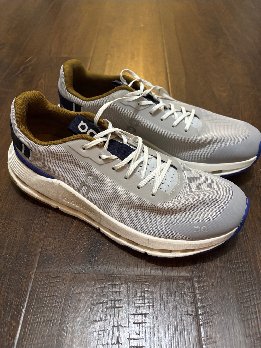 On Running Women’s Sneakers